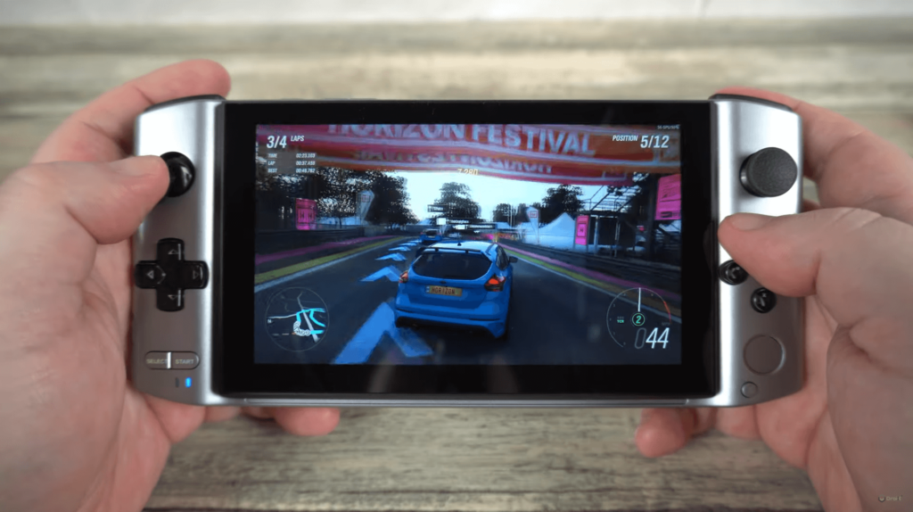 GPD Win 3 Playing Forza Horizon 4