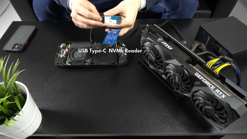 Alternative storage for the AYA NEO Pro