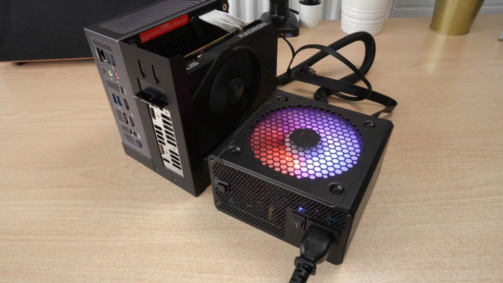 Minisforum B550 Dock with Radeon RX 6400 eGPU