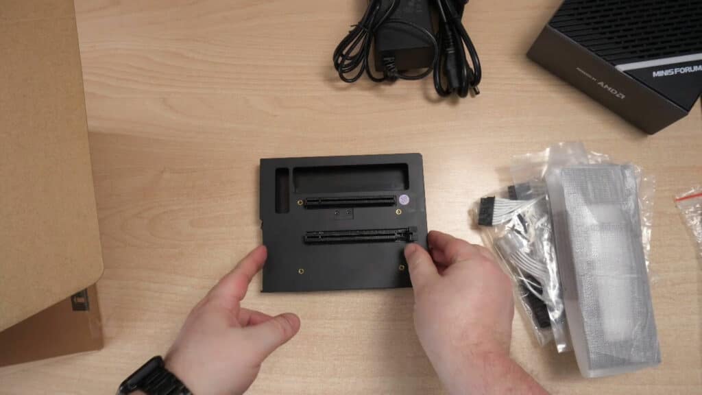 Minisforum B550 unboxing