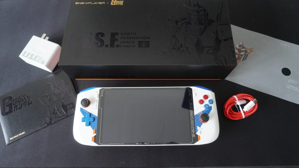 ONEXPLAYER Mini Gundam unboxing