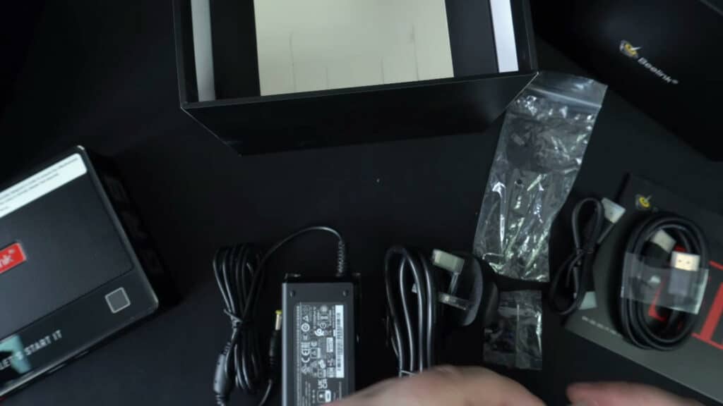 Beelink GTR5 recenze - rozbalování