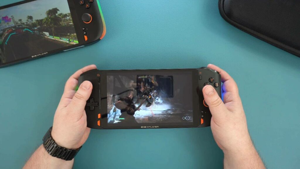 ONEXPLAYER Mini Pro God of War