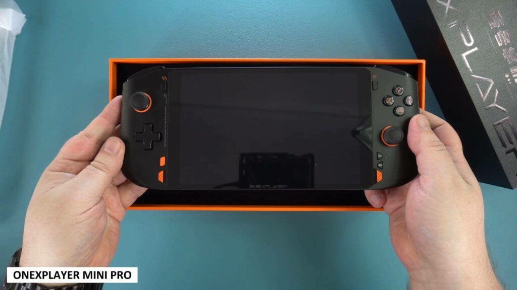ONEXPLAYER Mini Pro Unboxed
