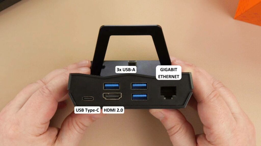ONEXPLAYER Mini Pro Dock bagfra med udvidelsesporte