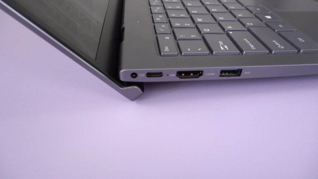GMKTec Gbook Hinge giver luftgennemstrømning og mere komfortabel skrivning