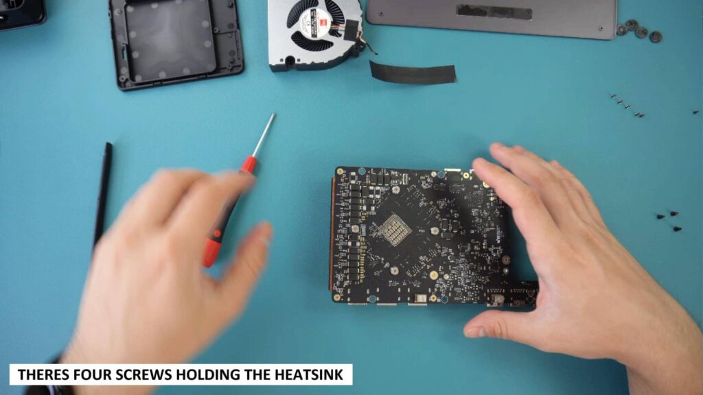Remove heatsink screws