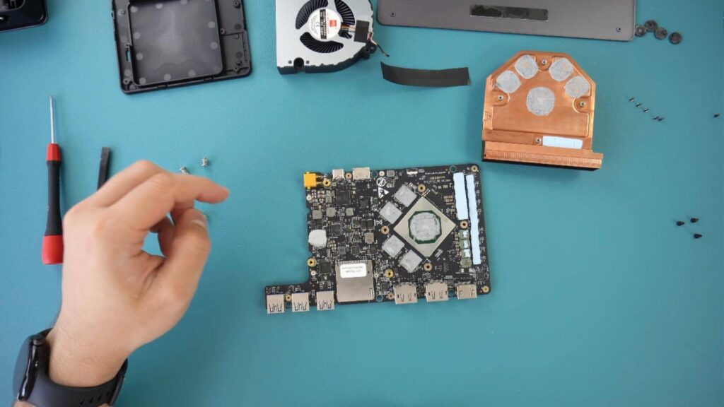 GPD G1 eGPU docking station Teardown complete