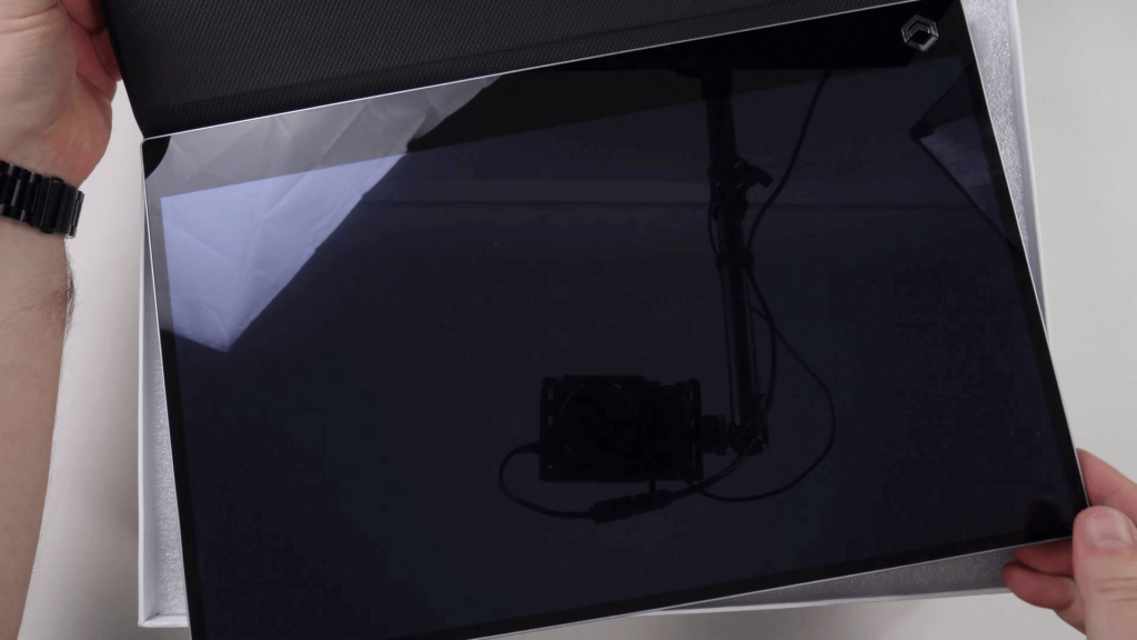 DroiX 4K portable monitor with stylus review - Unboxed