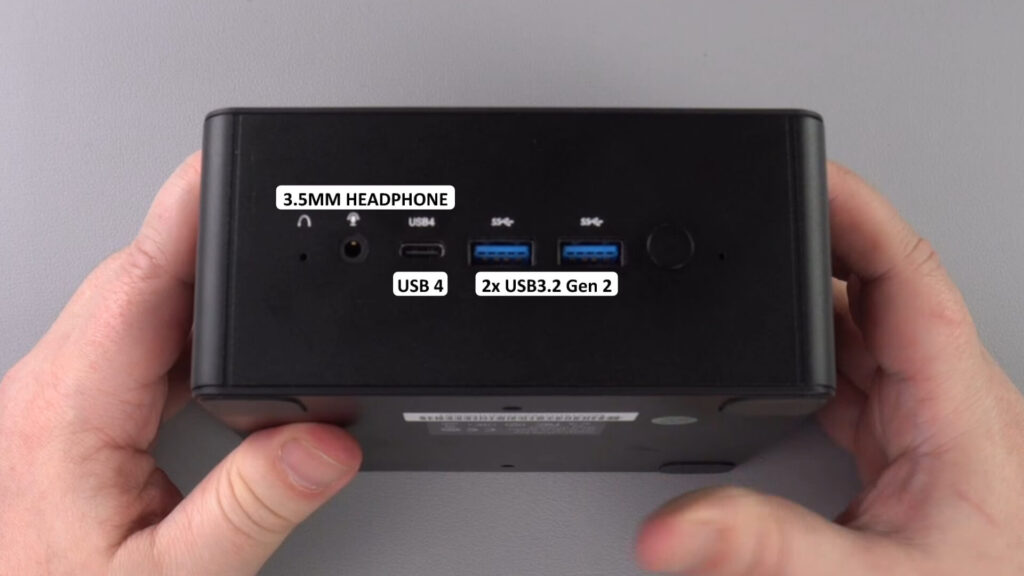 Minisforum UM780 XTX Vooraanzicht