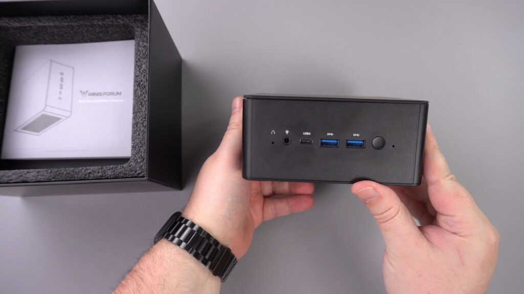 Minisforum UM780 XTX Review Unboxed