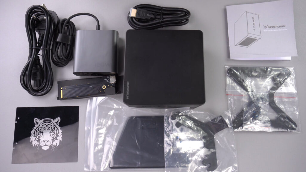 Minisforum UM780 XTX udpakning