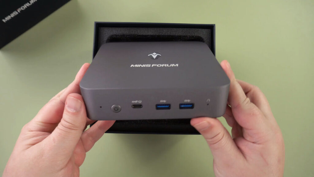 Minisforum UN100 review unboxed