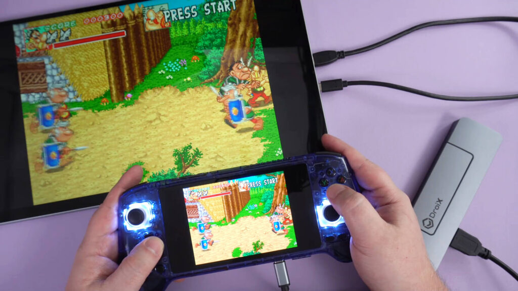 Video output with the DroiX NH8 and portable monitor