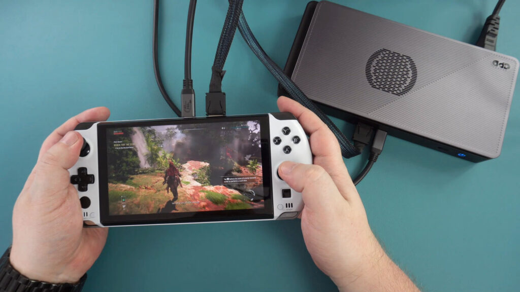 GPD WIN 4 2024 avec GPD G1 2024 egpu docking station