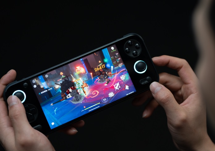 Play the best Android games on the AYANEO Pocket S