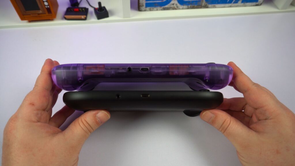 AYN Odin 2 Mini Pro thickness compared with AYN Odin 2 Pro