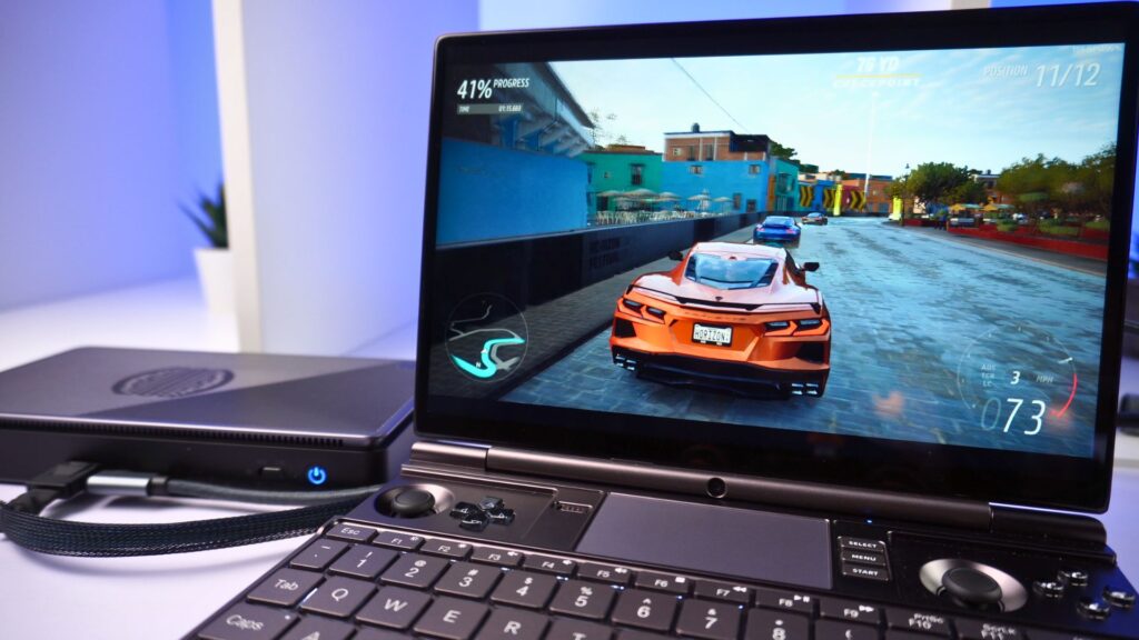 GPD WIN MAX 2 2025 με το σταθμό σύνδεσης GPD G1 eGPU