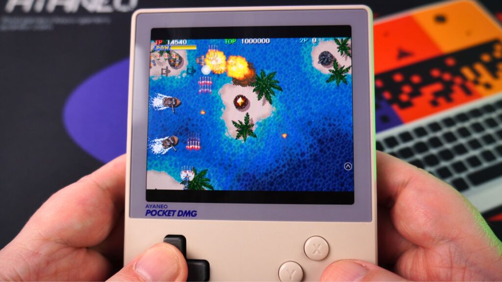 Arkadiniai žaidimai su AYANEO Pocket DMG