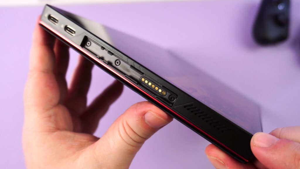 ONEXPLAYER X1 Pro Pohled z levé strany