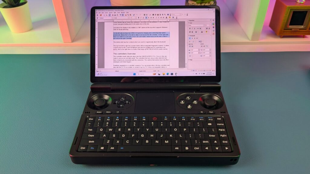 GPD WIN Mini 2025 ir ideāli piemērots īsām piezīmju pierakstu veikšanai.