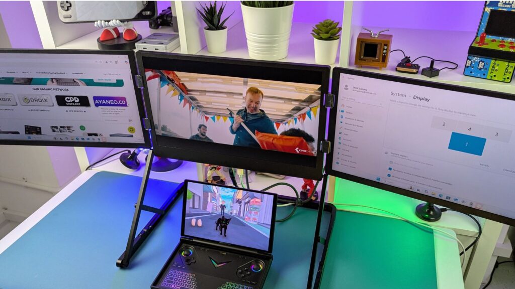 Ročni igralni računalnik ONEXPLAYER G1 s priključenim kablom USB