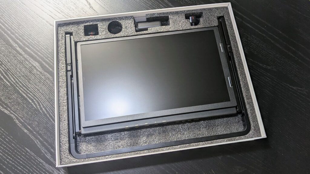 Triple Aero 15,6" Pro Max Monitor Box