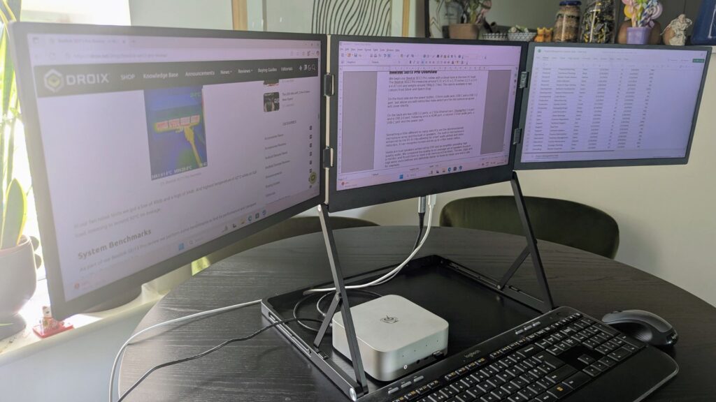Trojni monitor z enim kablom USB-C
