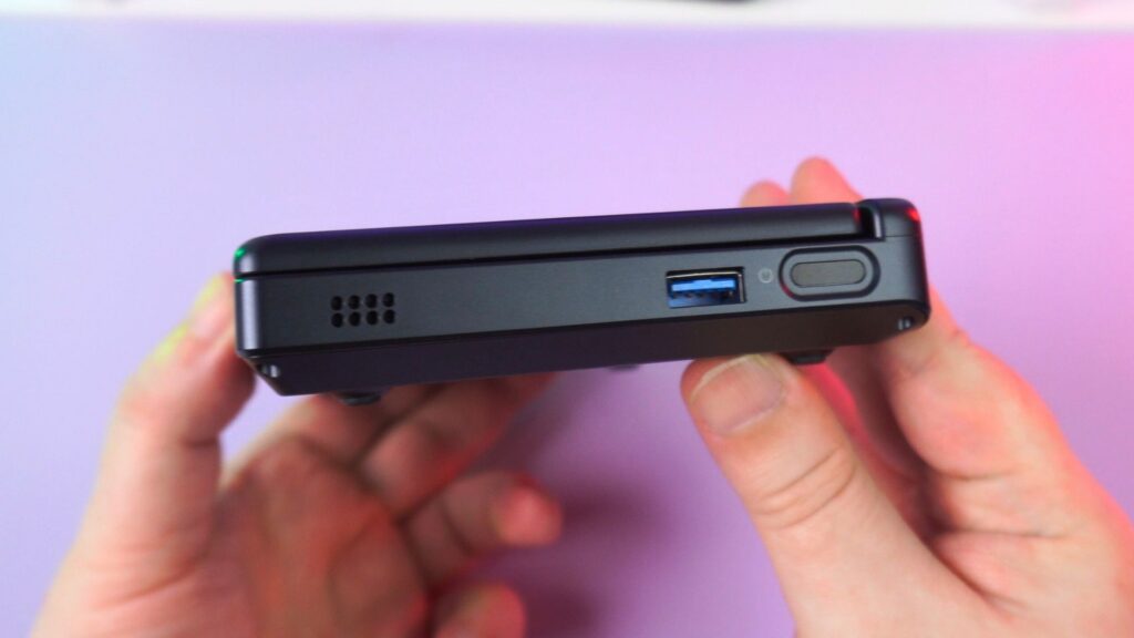 GPD MicroPC 2 pogled z desne strani
