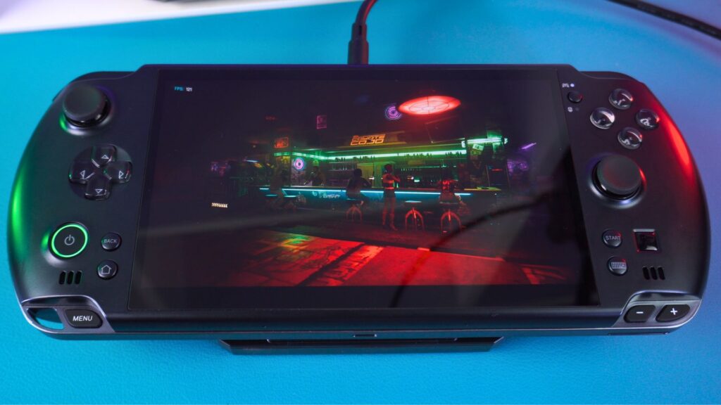 GPD WIN 5 Cyberpunk primerjalna ocena