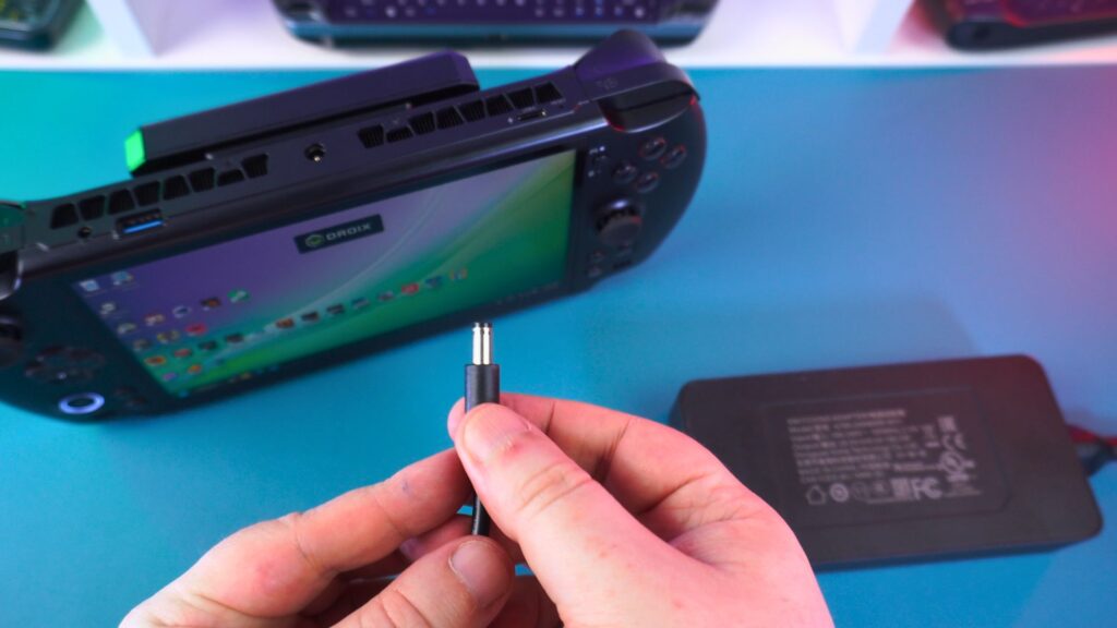 Napajanje GPD WIN 5 PSU in sodčkasti priključek jack